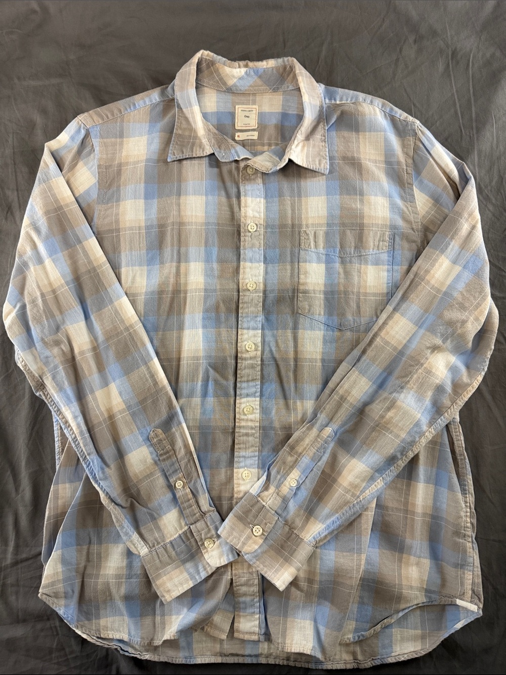 GAP Light Blue and Gray Plaid Long-Sleeve Button-Down Shirt